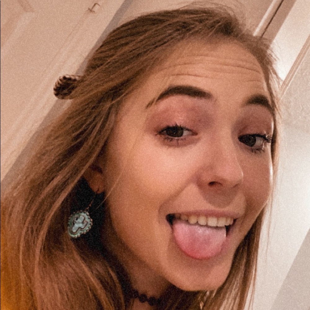 Meet your Posher, Mallory